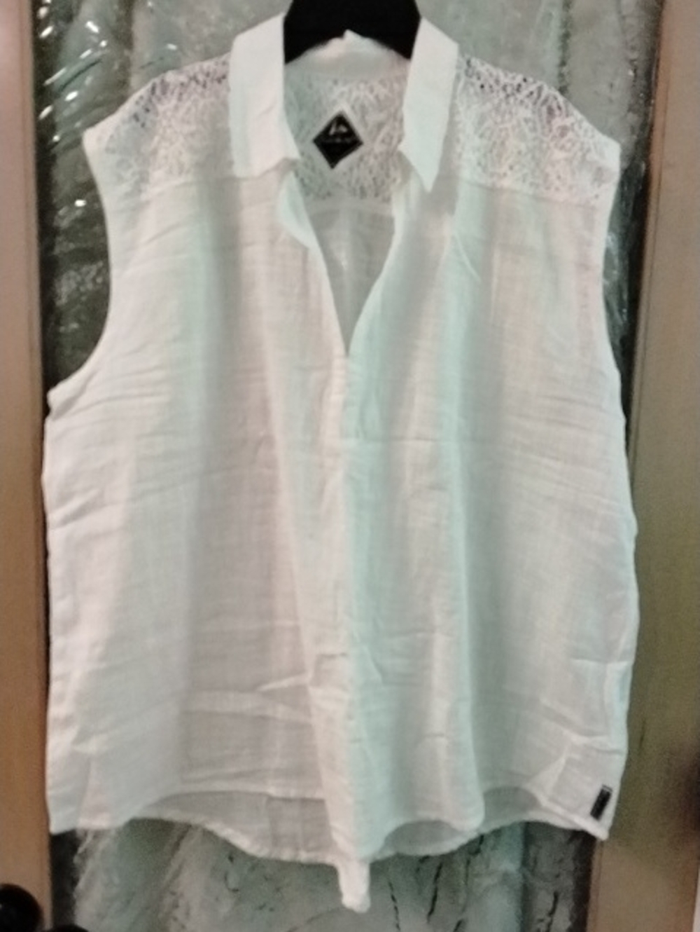Blanc du Nil Lightweight White Lace-Yoke Sleeveless Linen Blouse Sz 18W